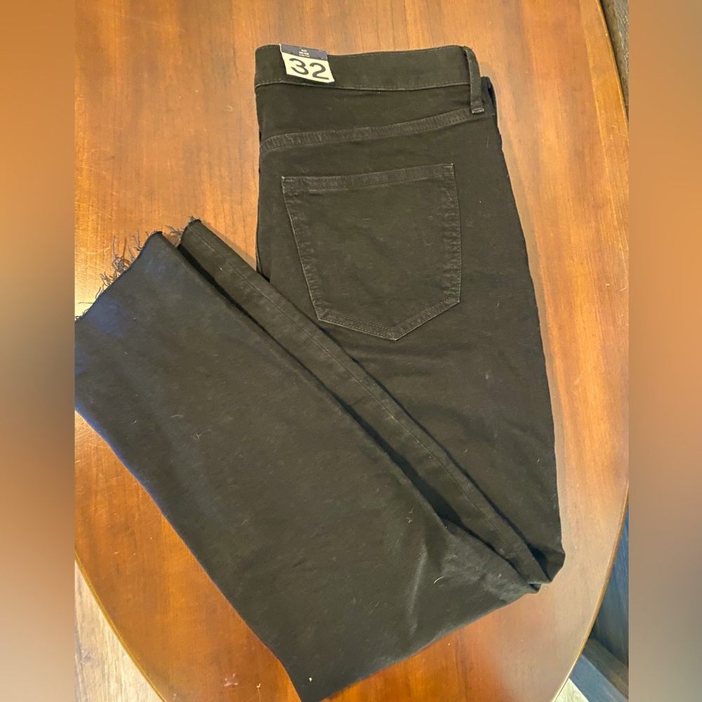 Gap NWT mid rise vintage slim raw hem, sz woman’s 14R jeans